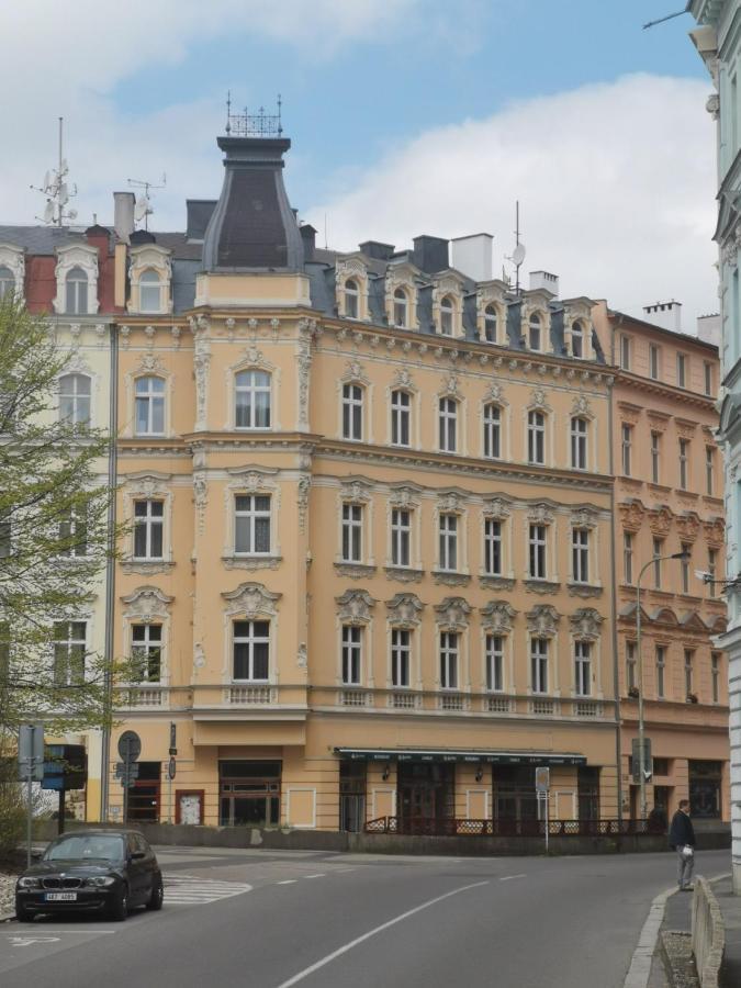 Apartmany U Hotelu Thermal Kv Karlovy Vary Luaran gambar