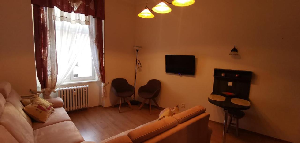 Apartmany U Hotelu Thermal Kv Karlovy Vary Luaran gambar