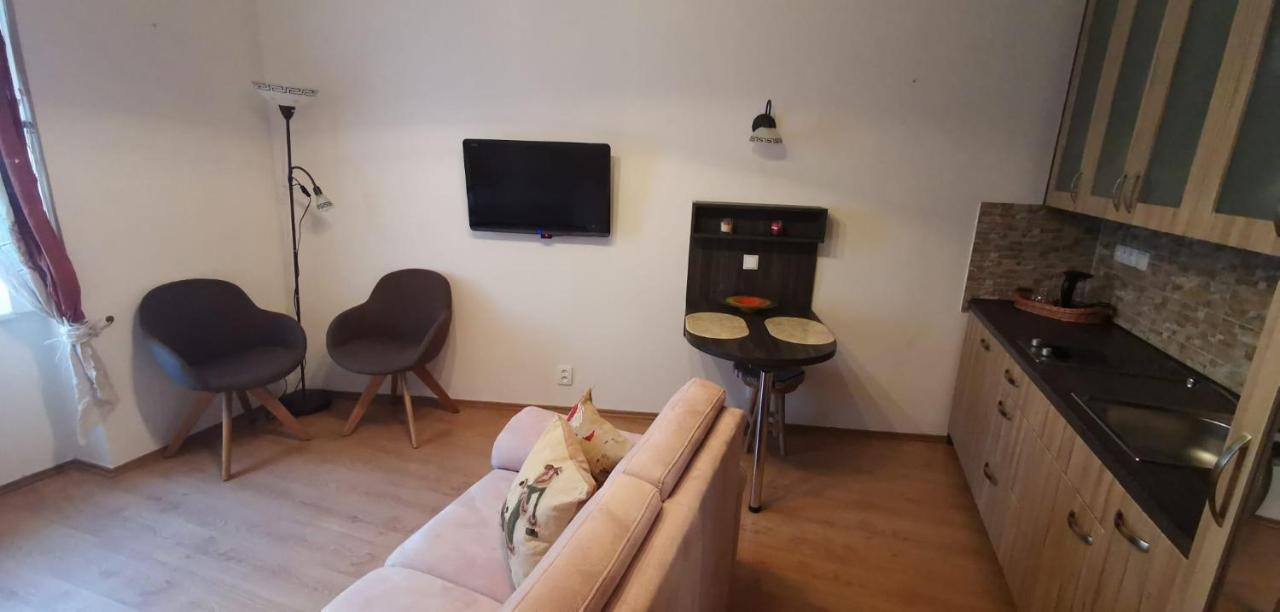 Apartmany U Hotelu Thermal Kv Karlovy Vary Luaran gambar